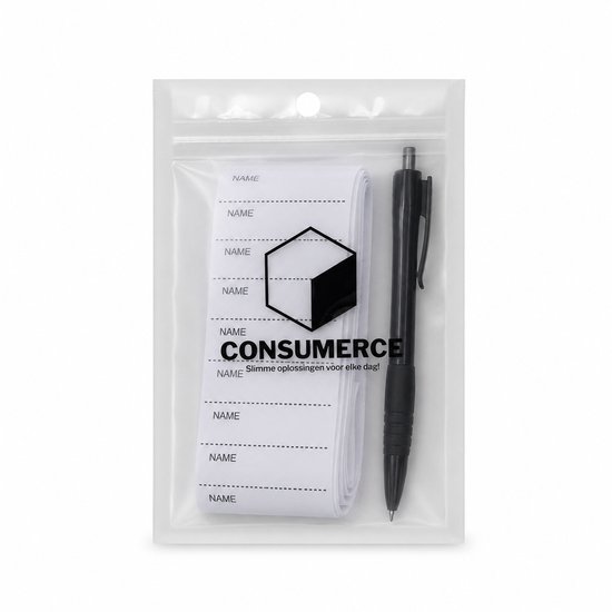 Een rol met naamlabels en een zwarte pen in een plastic verpakking met het Consumerce logo.