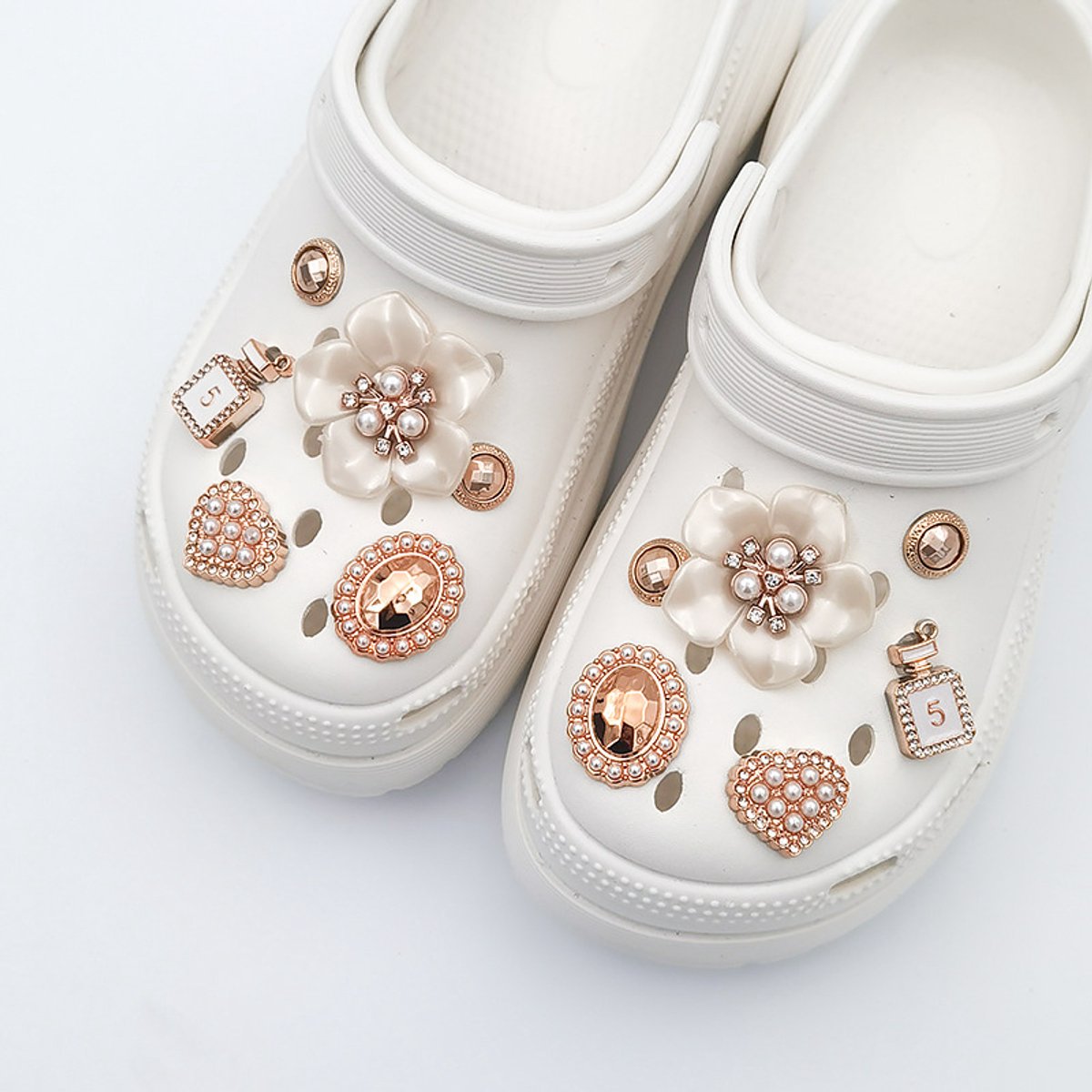 Schoenaccessoires-geschikt voor crocs charms- geschikt voor crocs pins- geschikt voor crocs Accessoires- geschikt voor Crocs Jibbitz-12-delige set van sprankelende diamanten hartvormige kralen in Chanel-stijl