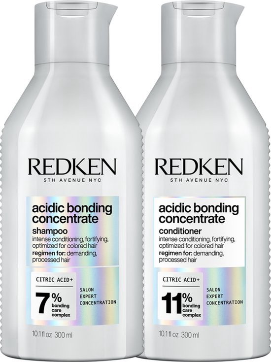 Deux bouteilles de shampoing et après-shampoing Redken Acidic Bonding Concentrate, 300ml.