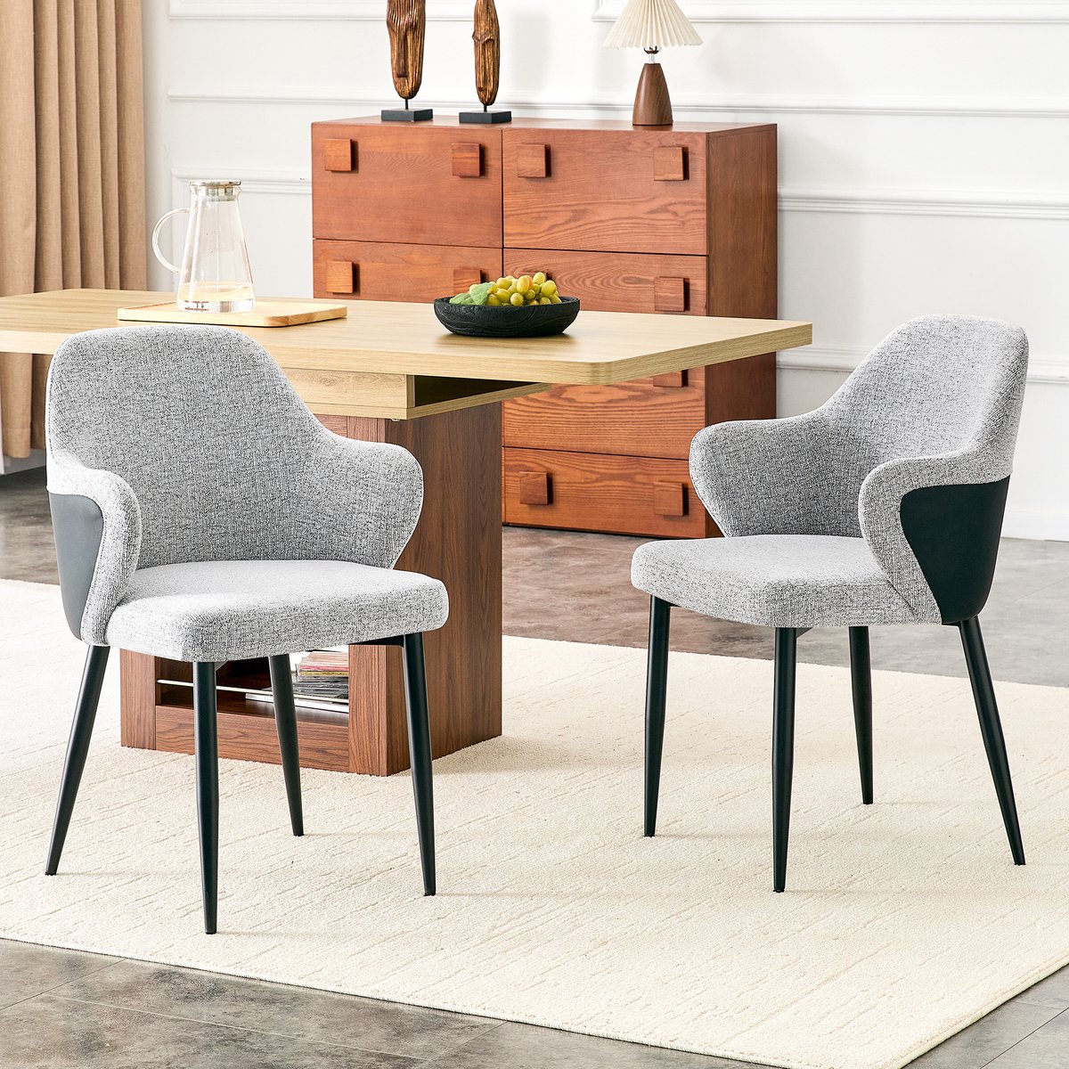 KOMHTOM - Eetkamerstoelen - Set van 2 stuks - Grijze stof - Contrasterende combinatie grijze stof en zwart PU aan achterkant rugleuning - Hoogte 83 cm - Kruisvormige metalen steunpoten