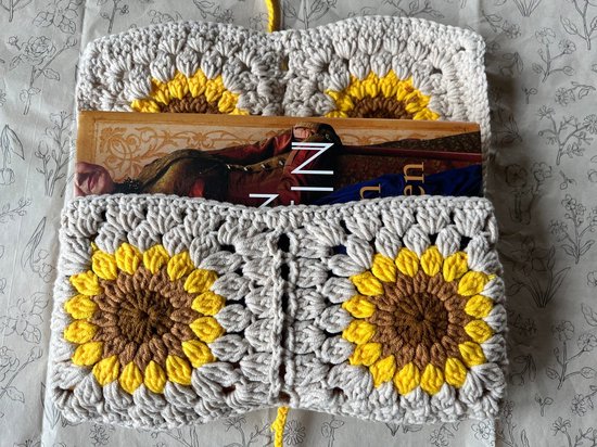 Boek hoes gehaakt Grijs/Geel/Bruin - gehaakte book cover voor boek en e-reader — afbeelding 4