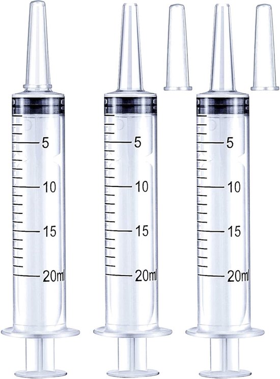 Drie doorzichtige 20 ml spuiten met zwarte maatverdeling en losse dopjes.