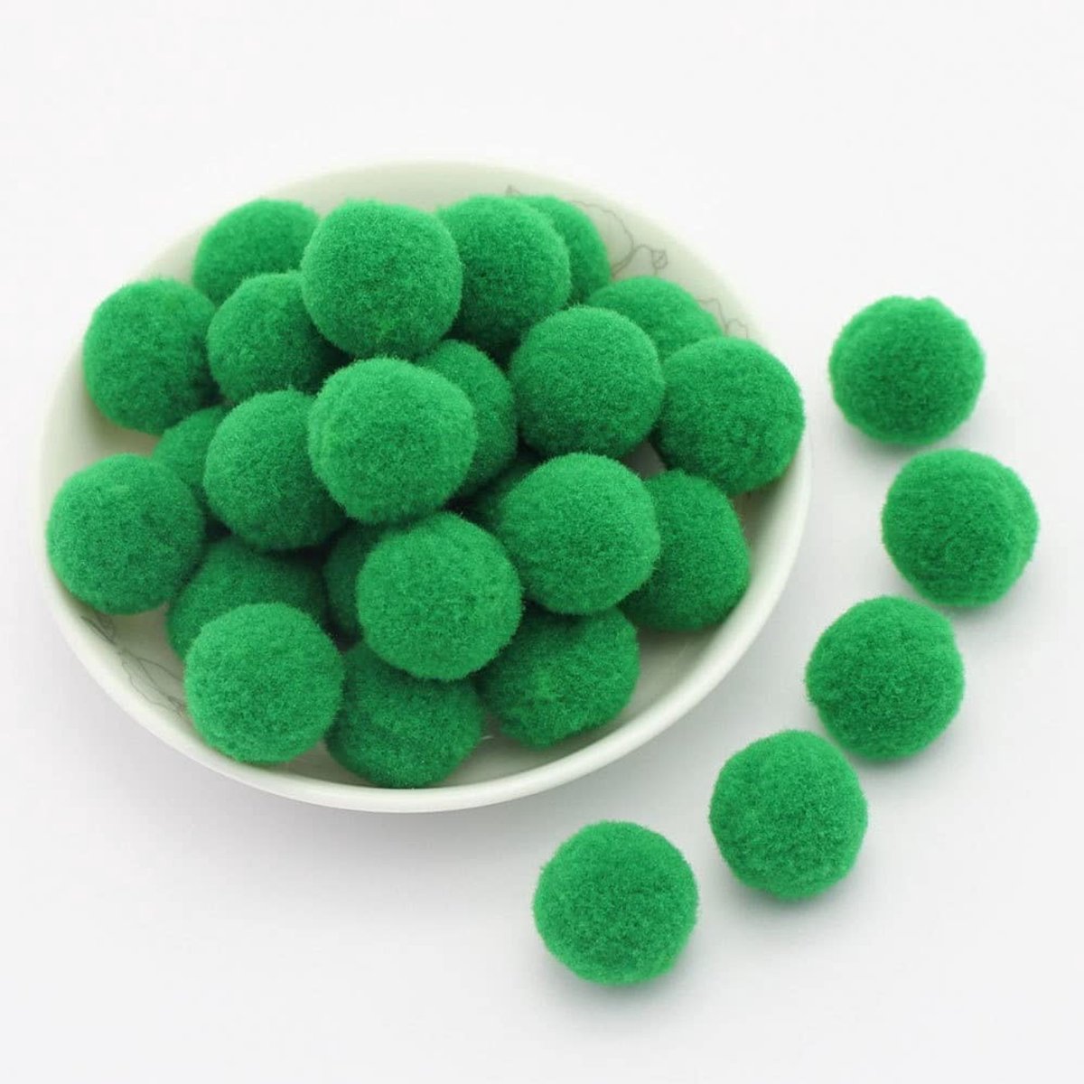 Dailygoody - kleurrijke mini pompons - knutselen - 30 mm - pluche ballen - DIY creatief handwerk - geschikt voor decoratie - 20 stuks