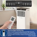 Mobiele airco met afstandsbediening en overzichtelijk LCD-touchpaneel. Eenvoudige bediening van temperatuur, ventilatorsnelheid, timer en functies.