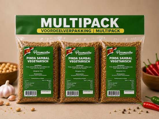 Voordeelverpakking van drie zakken Paramaribo Pinda Sambal Vegetarisch, gevuld met bruine pindakruimels.