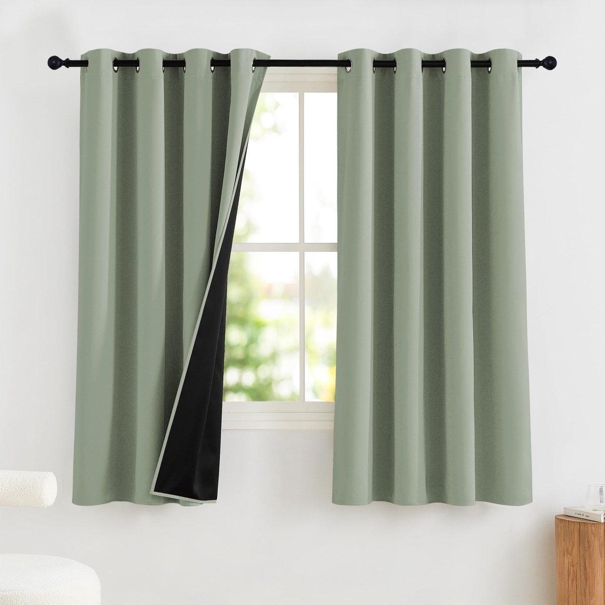 Dailygoods- Gordijnen 100% Verduisterend - Kant en Klaar - 2 Stuks - 140B x 160H cm - Metalen Ogen - Thermisch Isolerend - Verduisteringsgordijnen