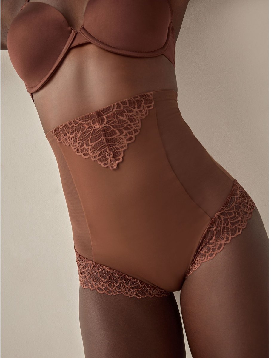 Next Dames - Vormgevende slip met stevige buikcontrole en superhoge taille - Bruin Chocolate Brown