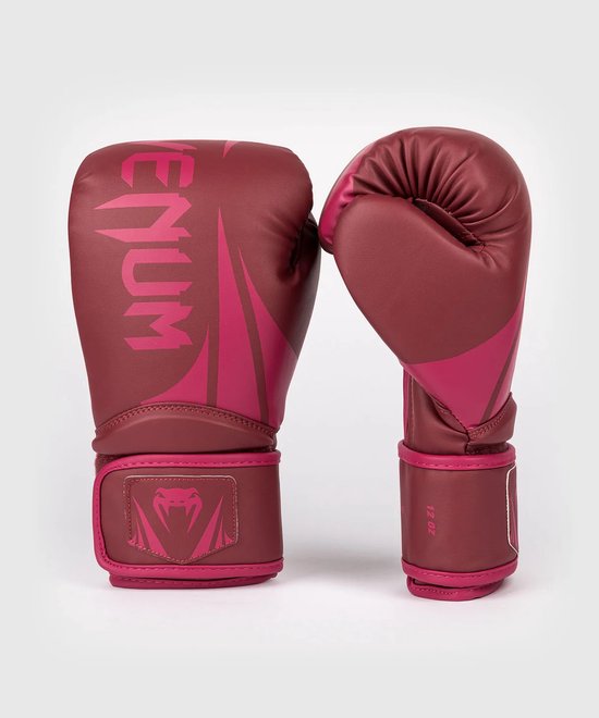 Paar bordeauxrode bokshandschoenen, met roze VENUM-logo en slangenlogo. 12 OZ.