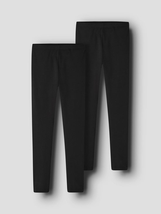 Twee zwarte meisjesleggings, beide met elastische tailleband.