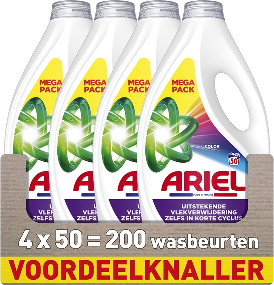 Quatre bouteilles de lessive liquide Ariel Color, Mega Pack, 50 lessives par bouteille.