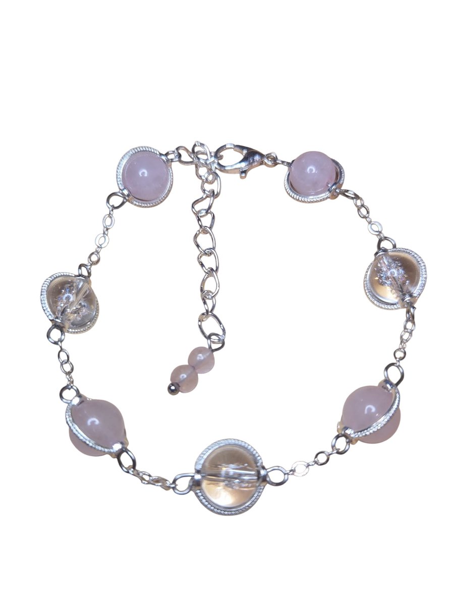 Rozenkwarts met iris bergkristal armband.