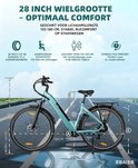 Gele elektrische fiets met 28-inch wielen, gemarkeerd met afmetingen en tekst over comfort op stadsroutes.