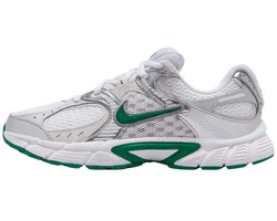 Nike v5 rnr in de kleur wit.