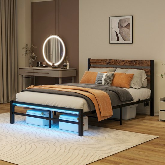 Cadre de lit en métal Strovea 120x200 cm avec éclairage LED et station de recharge USB - Tête de lit, rangement et sommier à lattes - Industriel