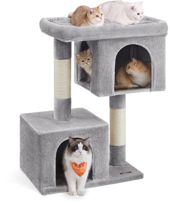 Grijze krabpaal met twee kattenhuisjes en vijf katten.