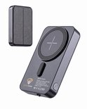 Zwarte zonnepaneel powerbank, met magnetische draadloze oplaadfunctie.