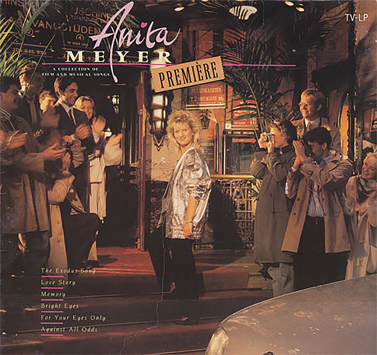 ANITA MEYER - Première