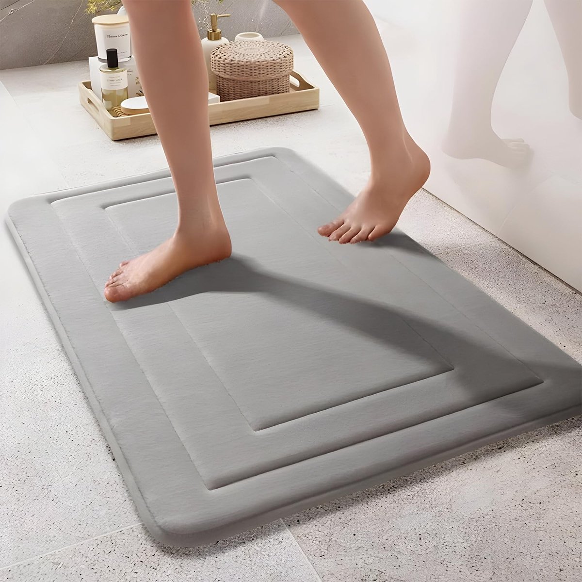 Dailygoods - Dailygoody - Badkamertapijt - Antislip - Comfortabel traagschuim - Lichtgrijs - Absorberend - Ideaal voor badkamer en woonkamer - 40 x 60 cm