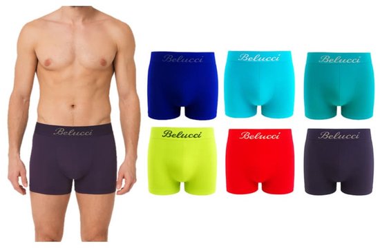 Een man draagt een paarse boxer. Naast hem, zes gekleurde boxers in het blauw, cyaan, groen, geel, rood en donkerblauw.