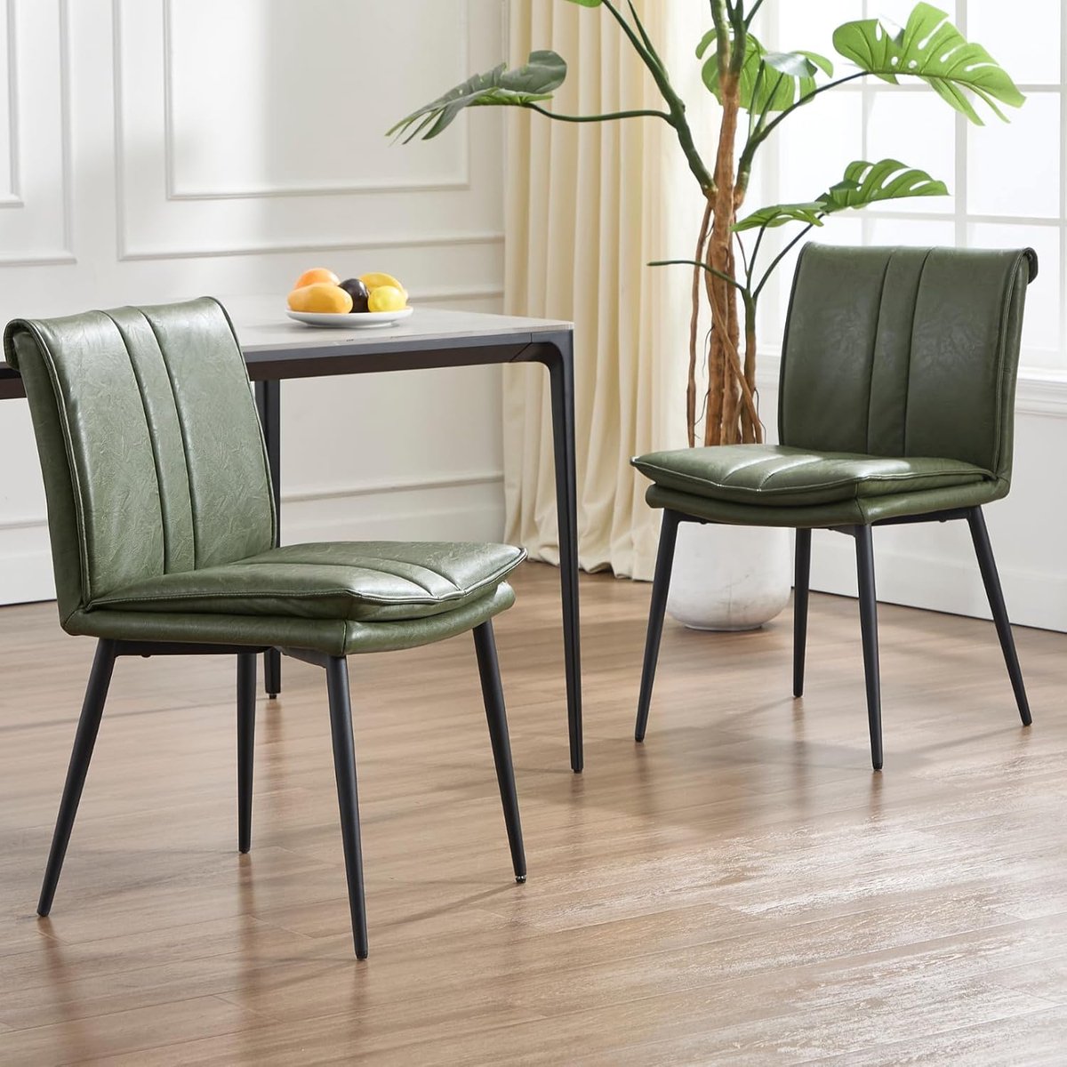 Luxe Modern Design Eetkamerstoelen Set van 2 – Groen Faux Leer met Metalen Poten, Comfortabele Gestoffeerde Keuken- en Woonkamerstoelen 81x48x58 cm