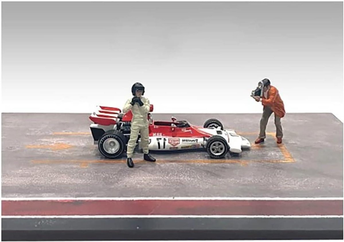 Miniature Collector Car - Model Auto - Diorama Bouwen - Gedetailleerd Resin Model - 1:43 Schaal - Bruin Beige Zwart