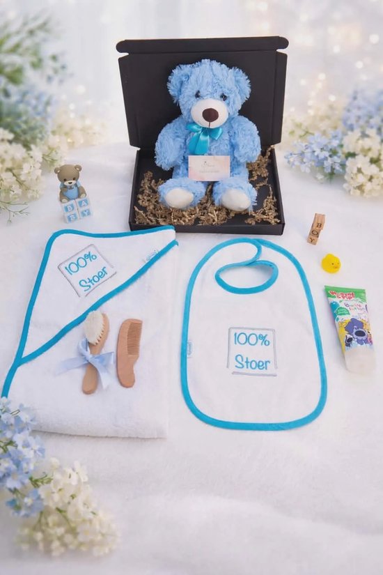 Kraamcadeau voor jongen 10 stuks - Hawsaz.nl Cadeau - Genderneutraal kraamcadeau - Geschenkset unisex - Babygeschenkset - Babyshower - Knuffel - Gepersonaliseerde cadeaus - Geurkaars - Geurstokjes - Zwitsal Babyverzorging van Hawsaz.nl — afbeelding 2