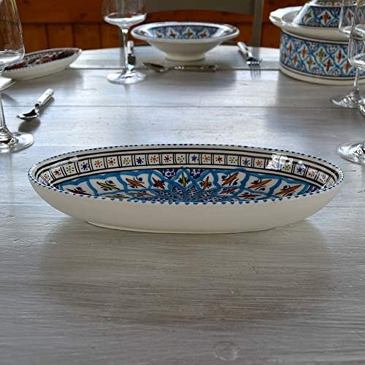 Ovaal Bord Turquoise - Handgeschilderd Keramiek - 24 cm