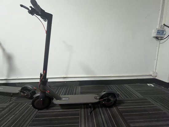 350W Elektrische step voor werkende volwassenen | 36V 7.8Ah batterij, stevig aluminiumlegeringskader, dubbele remsystemen