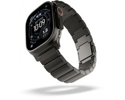 DECODED Titanium Watch Bandje - Apple Watch Band - Compatibel met Apple Watch Ultra 1/2 en 44, 45, 46, 49 mm Modellen - Lichtgewicht - Krasbestendig met DLC-coating - Verstelbare Pasvorm - Magnetische Sluiting - Zwart