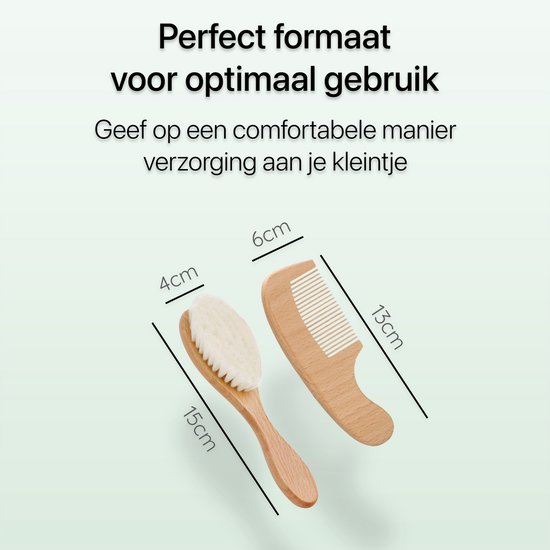 Afmetingen van een houten baby borstel (15x4 cm) en kam (13x6 cm). Perfect formaat voor optimaal gebruik.