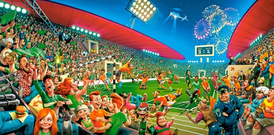 Levendig voetbalstadion met juichende menigte en vuurwerk. Spelers in groen en oranje op het veld.