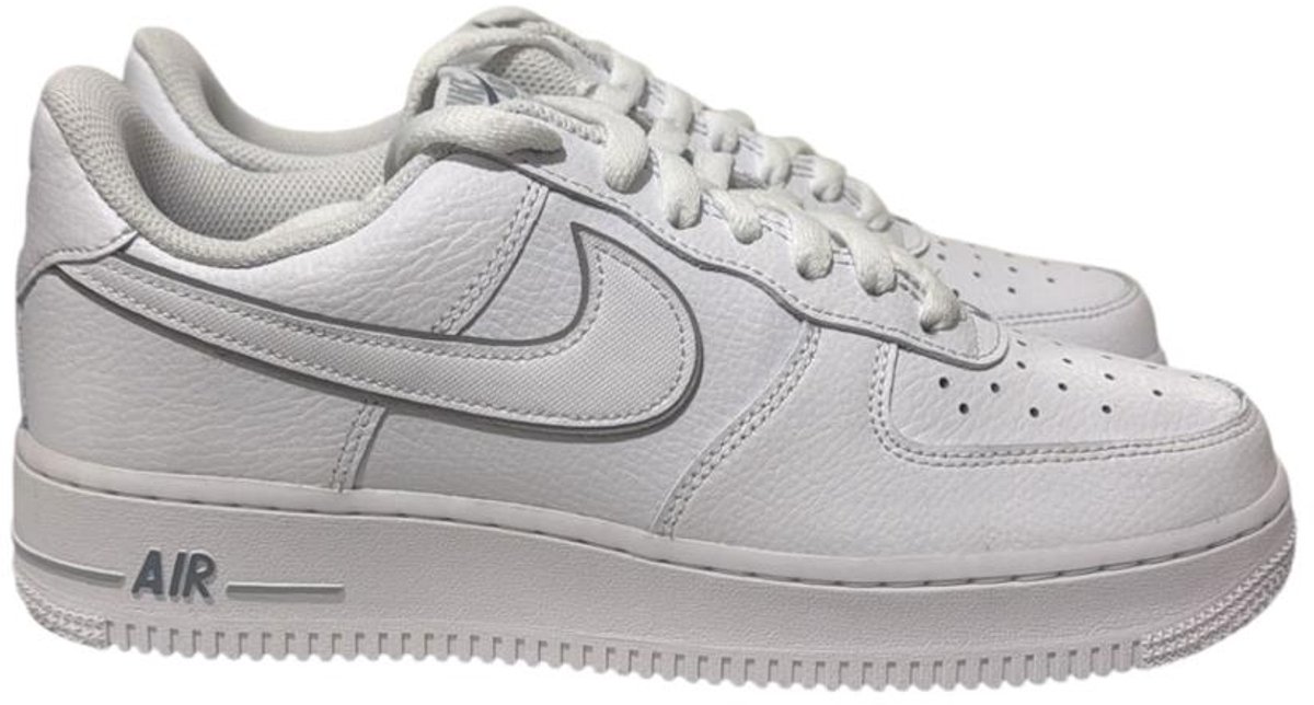 Nike Nike Air Force 1 ’07 LV8 Sneakers Wit