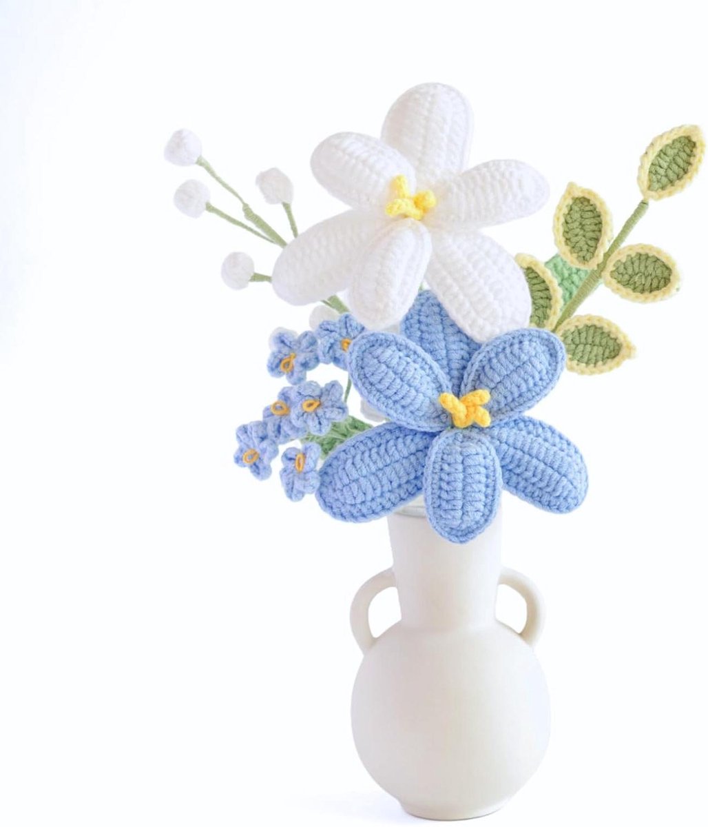 Handgeweven Bloemen Boeket - Gehaakte Rozen - Woondecoratie - Verwelkt Nooit - 1 Stuk - Blauw