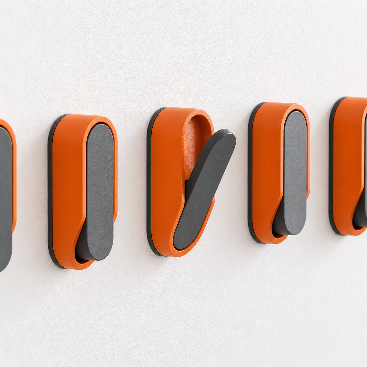 Set Van 3 Opvouwbare Wandhaken Oranje Zwart Kapstok Haak - Ruimtebesparende Inklapbare Wandhanger Voor Jas Tas Handdoek Sleutel - Moderne Design Wandhaak Met Schroeven Voor Hal Badkamer Slaapkamer - Oranje + Zwart