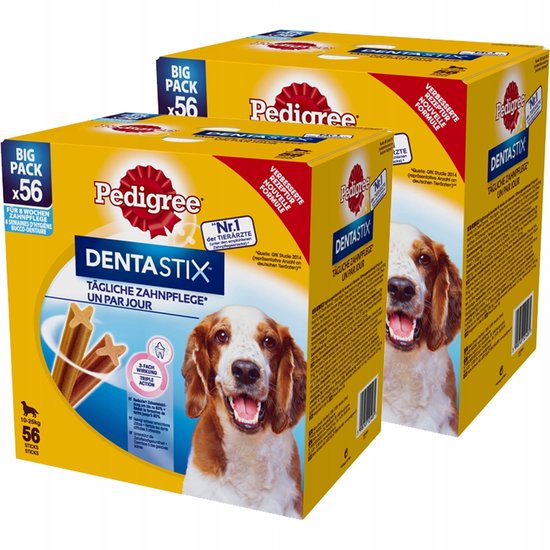 Twee grote dozen Pedigree Dentastix, elk met 56 sticks voor 10-25kg honden. Op de voorkant lacht een vrolijke hond.