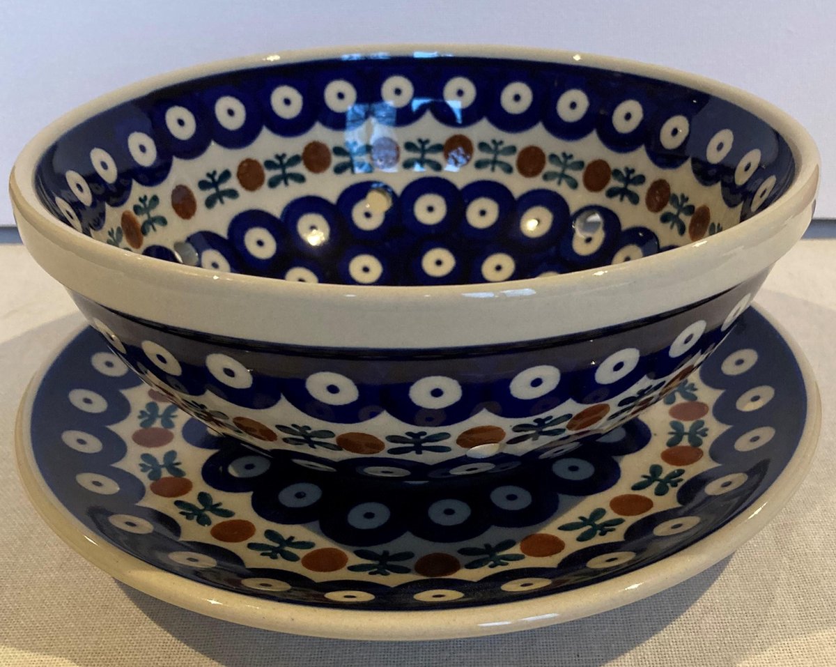 bunzlau-keramiek-fruittest-met-bord-blauw-met-rand-bol