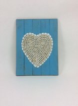 Schelpen hart 30x40 cm turquoise/wit  op houten bord