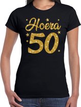 Hoera 50 jaar verjaardag cadeau t-shirt - goud glitter op zwart - dames - Sarah cadeau shirt L