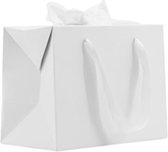 Luxe stevige witte goodiebag/giftbag met strik van dik papier 22 x 12,5 x 17+7 cm