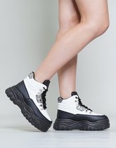 Zwart/witte dames sneaker met hoge zool