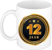 12 jaar jubileum/ verjaardag mok medaille/ embleem zwart goud - Cadeau beker verjaardag, jubileum, 12 jaar in dienst