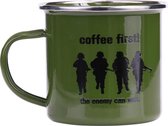 Emaille beker soldaten groen - Coffee First!