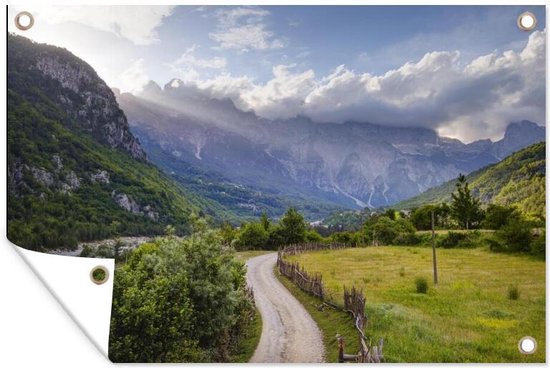 Route entre prairie et montagne en Albanie 180x120 cm XXL / Groot format!