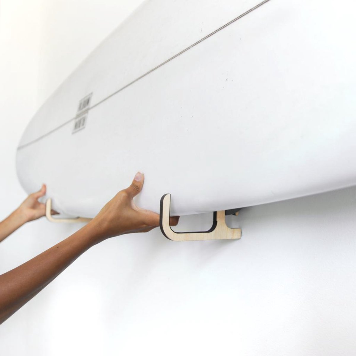 Wandrek Voor Boards GNARWALL Horizontale Wandhalterung Für Kiteboard, Skateboards Neopreen Bekleding Board