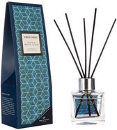 Wax Lyrical Fired Earth Geurstokjes | Reed Diffuser Assam & White Cedar - grapefruit viooltjes cederhout lelie - 100 ml