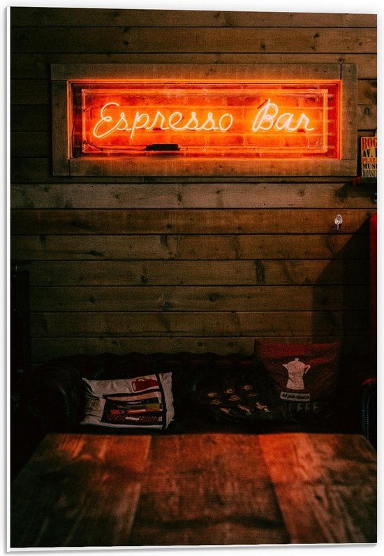 Forex - Oranje Licht 'Espresso Bar' boven Bankje - 40x60cm Foto op Forex