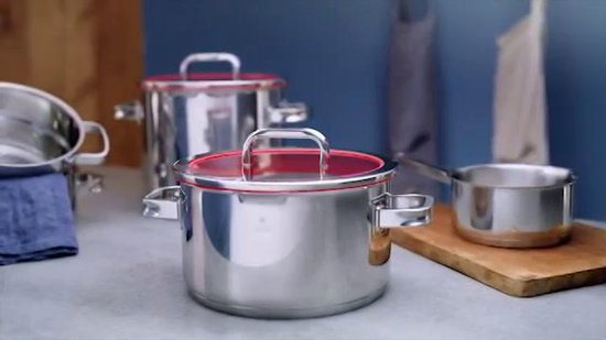 Forme droite de haute qualité en acier inoxydable Ustensiles de cuisine  Marmite Casserole définie avec poignée en silicone - Chine Marmite de haute  qualité et facile à nettoyer des ustensiles de cuisine