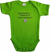 Groene romper met "Sssssst... Mama en ik kijken voetbal" - maat 74/80 - moederdag, zwanger, cadeautje, kraamcadeau, grappig, geschenk, baby, tekst