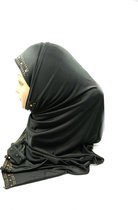 Zachte hijab, hoofddoek met steenen.