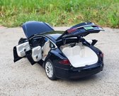 Zwarte Tesla Model S Autospeelgoed - Metalen Auto Zes-Deur - Geluid En Licht - Trek speelgoed Auto Kado 16CM